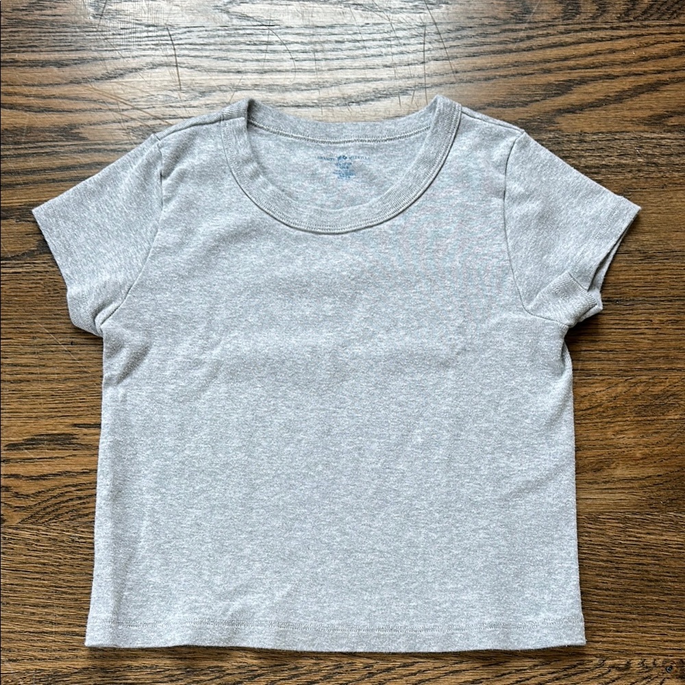 Brandy Melville Short Sleeve Top